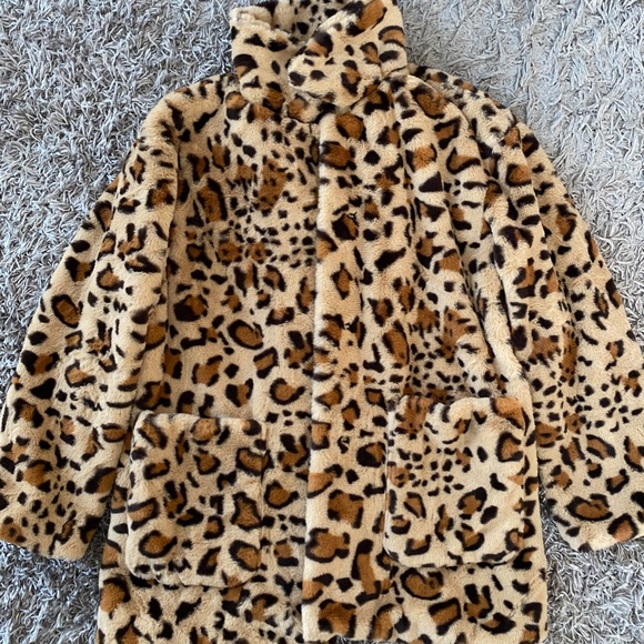 Leopard Print Faux-Fur Coat - Picture 4 of 6